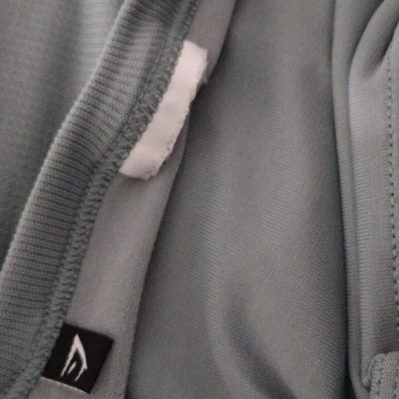 Gymshark long sleeve crop top draw stain - Picture 2 of 4